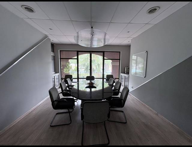 450M² OFFICE FOR SALE IN FOURWAYS